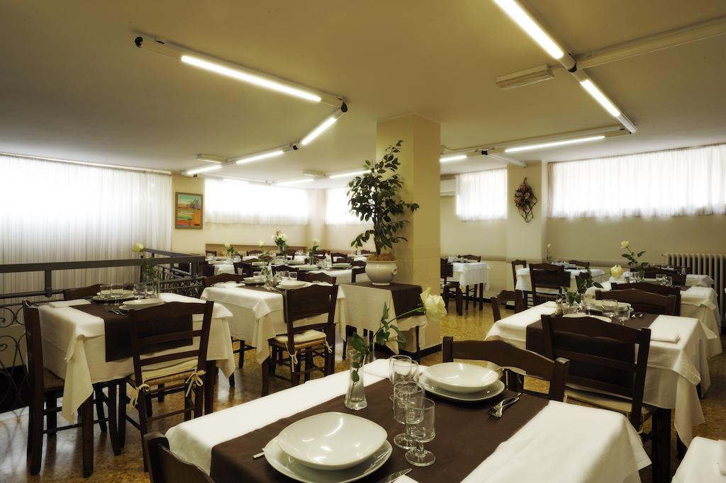 לאיגואליה Hotel Del Golfo מראה חיצוני תמונה
